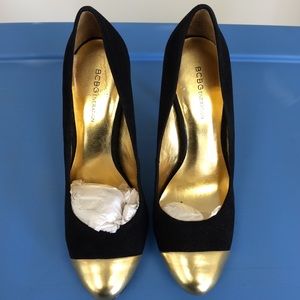 Suede / gold tip round heels